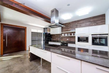 11_photo/94dce400dd.28d3fb74714af1e1-ATLAS-76d4b57c-9383-45cb-920d-1b54599f6c2b.jpg de casa para alugar com 2 quartos, 140m² em Mercês, Curitiba