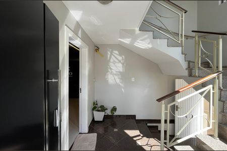 8_photo/94dce402a5.fd4e69175d3a2864-ATLAS-1d6871f3-1979-4bff-ad03-11e1a6fc35a9.jpg de casa para alugar com 2 quartos, 540m² em Bom Retiro, Curitiba