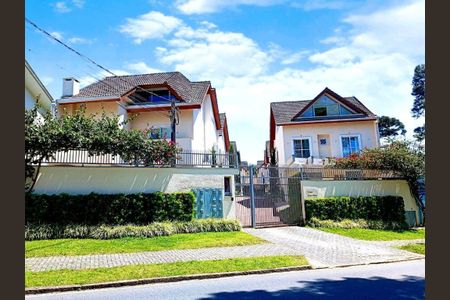 8_photo/94dce4039f.9c16890d59937ae3-ATLAS-b3bcd8e9-6732-4db3-8bab-8bbe152eb25f.jpg de casa à venda com 3 quartos, 190m² em Bom Retiro, Curitiba