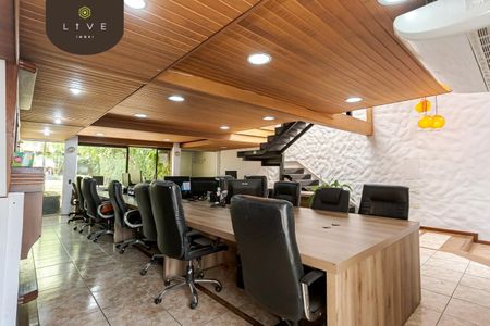 5_photo/94dce4052d.0dba02f6e03a3679-ATLAS-491a5edb-4f36-4fdc-a2ac-1e9eccd9d177.jpg de casa à venda com 3 quartos, 650m² em Centro, Curitiba