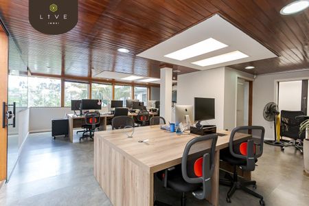 9_photo/94dce4052d.0dba02f6e03a3679-ATLAS-b6be371b-0bd8-4cdc-804a-d451285da170.jpg de casa à venda com 3 quartos, 650m² em Centro, Curitiba