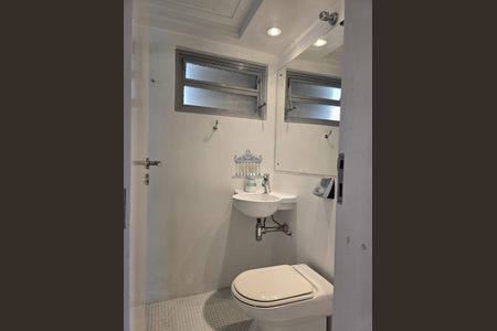 31_photo/94dce405bf.527d2e055a247cfd-ATLAS-9ddeae66-a085-4715-a656-c0fe33136ea3.jpg de apartamento à venda com 1 quarto, 81m² em São Francisco, Curitiba