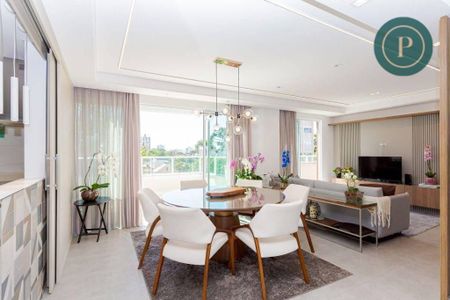 2_photo/94dce405cb.3e837fa98be3ad59-ATLAS-1cbf5408-d9ef-4306-b2bb-c21317a9d2d2.jpg de apartamento à venda com 4 quartos, 245m² em São Francisco, Curitiba