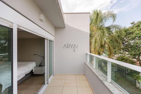 6_photo/94dce405cb.3e837fa98be3ad59-ATLAS-850d19c5-0d6f-4d3b-b8ea-0c89409eeab8.jpg de apartamento à venda com 4 quartos, 233m² em São Francisco, Curitiba