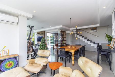 3_photo/94dce405cb.6b0dd0b72cb3f11a-ATLAS-06f02570-5efc-46e5-b3a8-936f304c75e7.jpg de apartamento à venda com 2 quartos, 202m² em São Francisco, Curitiba