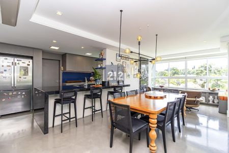 8_photo/94dce405cb.6b0dd0b72cb3f11a-ATLAS-1fb14868-85e4-4a2e-b31a-49ec69c7d4e7.jpg de apartamento à venda com 2 quartos, 202m² em São Francisco, Curitiba