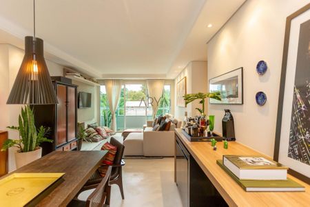 5_photo/94dce405cb.9fe11034ad7b2fb7-ATLAS-7ddd3183-5b86-4458-a35f-ee2b4cbdfe7e.jpg de apartamento à venda com 3 quartos, 125m² em São Francisco, Curitiba