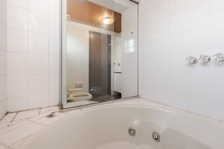 46_photo/94dce405f9.bb6a92e04f4b5420-ATLAS-e2ef43a5-bebd-4662-a7a4-196c40db63a7.jpg de apartamento à venda com 3 quartos, 214m² em São Francisco, Curitiba