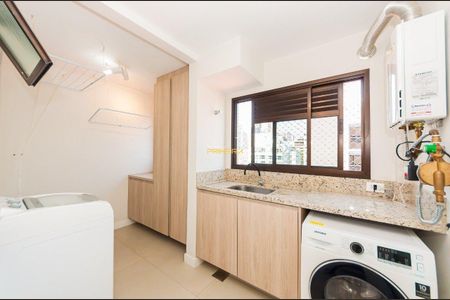 2_photo/94dce40615.ae3d86bef28e162d-ATLAS-c5ee50d6-a94f-4a64-bbd2-5f8f7e3c5e09.jpg de apartamento à venda com 3 quartos, 156m² em São Francisco, Curitiba