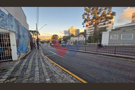 13_photo/94dce4066b.b86b5f5e8a2bcc97-ATLAS-892e15f0-4482-4f97-a471-92142ac61898.jpg de casa para alugar com 2 quartos, 170m² em São Francisco, Curitiba