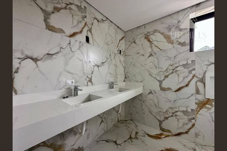 24_photo/94dce406cf.0e64d75f6b29b2b4-ATLAS-cfa28c9a-4535-43ae-b7fb-1a591f223f2d.jpg de casa à venda com 3 quartos, 158m² em Mercês, Curitiba