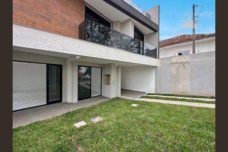 3_photo/94dce406cf.0e64d75f6b29b2b4-ATLAS-efb34a78-17b2-4559-8cbb-64b4bc0e095a.jpg de casa à venda com 3 quartos, 158m² em Mercês, Curitiba