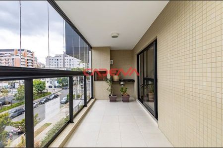 9_photo/94dce4082d.4a54a812a85c2a69-ATLAS-978dca40-fcaa-4e00-8362-98ba1608e01f.jpg de apartamento à venda com 3 quartos, 149m² em Centro, Curitiba