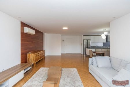 7_photo/94dce4082d.4a54a812a85c2a69-ATLAS-cb654b8a-2c4d-40f7-bc58-bce17c60db64.jpg de apartamento para alugar com 3 quartos, 150m² em Centro, Curitiba