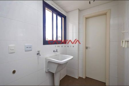 12_photo/94dce4082d.4a54a812a85c2a69-ATLAS-e293aea1-d2e7-49b7-a5cb-934bada45c19.jpg de apartamento à venda com 3 quartos, 149m² em Centro, Curitiba