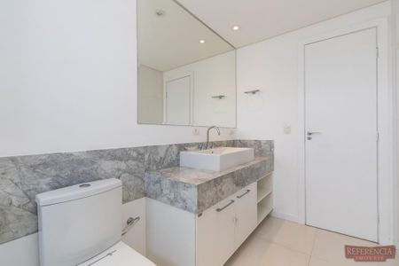 5_photo/94dce4082d.4a54a812a85c2a69-ATLAS-e9423b15-b75f-425f-9e42-0a3d2bec57fd.jpg de apartamento para alugar com 3 quartos, 150m² em Centro, Curitiba