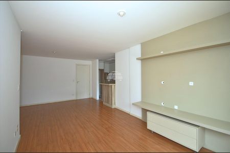 8_photo/94dce4082d.88361c66d9591264-ATLAS-eb3c3dbf-3744-4b3f-868c-dbd689b54b1b.jpg de apartamento à venda com 2 quartos, 79m² em Centro, Curitiba