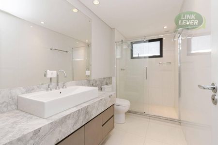 17_photo/94dce4082d.9e95a14b71ddd06e-ATLAS-c59e1468-5281-46d7-9f7a-2a684a71a4b6.jpg de apartamento à venda com 3 quartos, 155m² em Centro, Curitiba