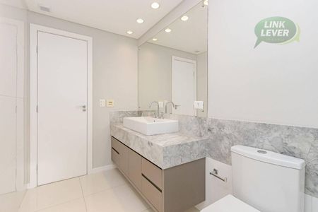 18_photo/94dce4082d.9e95a14b71ddd06e-ATLAS-cbbdc1ad-4e4e-4c0f-a0a9-7ab770fb22db.jpg de apartamento à venda com 3 quartos, 155m² em Centro, Curitiba