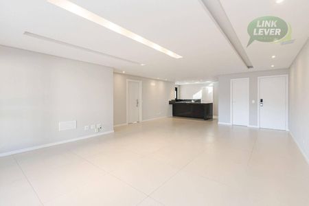 7_photo/94dce4082d.9e95a14b71ddd06e-ATLAS-d8979b01-9370-4cc9-acb9-fbdf9be8f94b.jpg de apartamento à venda com 3 quartos, 155m² em Centro, Curitiba