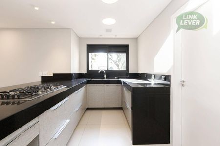 10_photo/94dce4082d.9e95a14b71ddd06e-ATLAS-e4edcf4b-769f-4f33-bad0-27aafd2680cc.jpg de apartamento à venda com 3 quartos, 155m² em Centro, Curitiba