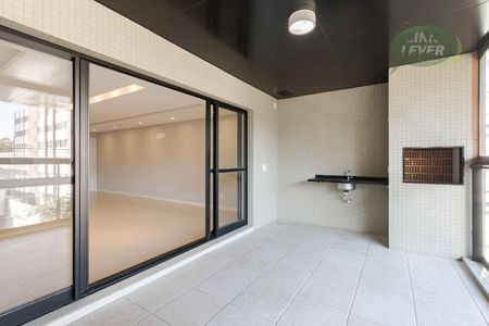 6_photo/94dce4082d.9e95a14b71ddd06e-ATLAS-f9552fb0-5bd9-4c42-aa2e-97be02fc544e.jpg de apartamento à venda com 3 quartos, 155m² em Centro, Curitiba