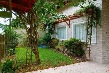 5_photo/94dce4082f.c4a0bdba0b5cdebe-ATLAS-af86a348-199a-45fa-90fd-21dccf6812d9.jpg de casa à venda com 4 quartos, 141m² em Mercês, Curitiba