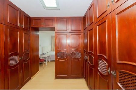 6_photo/94dce408e9.2832257cbb3df2c4-ATLAS-360705f1-c0bb-4fb6-9f2b-0f77e2113483.jpg de apartamento à venda com 4 quartos, 249m² em Mercês, Curitiba