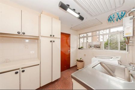 9_photo/94dce408e9.2832257cbb3df2c4-ATLAS-cccf4150-a2b3-4f04-b490-a30f7a025d67.jpg de apartamento à venda com 4 quartos, 249m² em Mercês, Curitiba