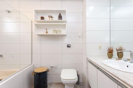 3_photo/94dce40997.f7fe6dbefd3a263e-ATLAS-07e16324-c075-46f5-b601-e4fb2382e22b.jpg de apartamento à venda com 3 quartos, 95m² em Centro, Curitiba