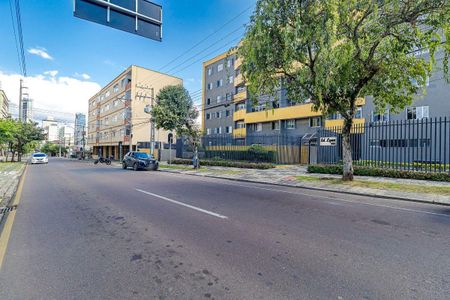 49_photo/94dce409bd.f7fe6dbefd3a263e-ATLAS-d3a0bfca-865f-4668-8c33-3a7c9b331d26.jpg de apartamento à venda com 3 quartos, 95m² em Mercês, Curitiba