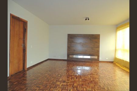 5_photo/94dce40a0d.a34c0f0bc16d1b71-ATLAS-0f62710c-68cd-4fa9-bcf4-4c8ea91f35bb.jpg de apartamento para alugar com 3 quartos, 146m² em Centro, Curitiba