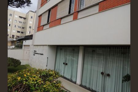 3_photo/94dce40a0d.a34c0f0bc16d1b71-ATLAS-cae7e0a0-1429-4463-b90f-59d7d9a8ef1e.jpg de apartamento para alugar com 3 quartos, 146m² em Centro, Curitiba