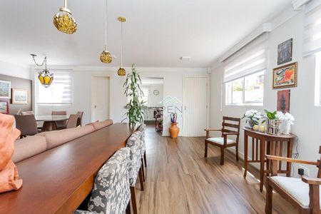 3_photo/94dce40a65.5b5cdc15c3d89a9d-ATLAS-2116624b-db62-47bc-8574-30271d119c4e.jpg de casa à venda com 4 quartos, 277m² em Mercês, Curitiba