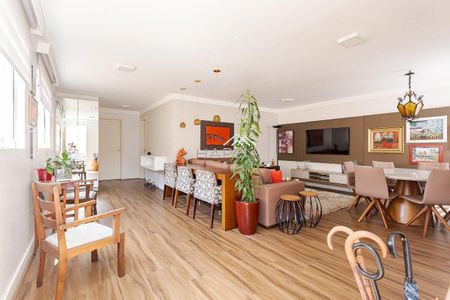 3_photo/94dce40a65.5b5cdc15c3d89a9d-ATLAS-dc693c90-6b2f-46a5-a0d8-91a43cc16614.jpg de casa à venda com 4 quartos, 277m² em Mercês, Curitiba