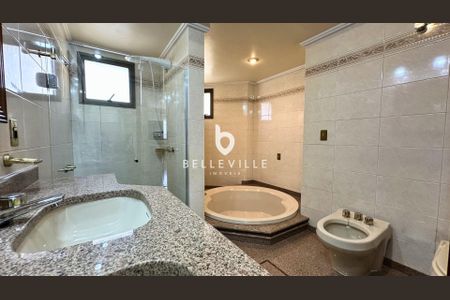 2_photo/94dce40ab5.2d3ac289e0c8b5b7-ATLAS-0d8396bf-3852-4fdf-aa3c-48d328c70be3.jpg de apartamento à venda com 4 quartos, 225m² em Centro, Curitiba