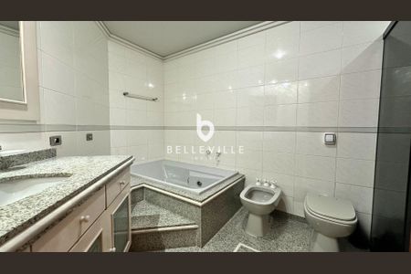 9_photo/94dce40ab5.2d3ac289e0c8b5b7-ATLAS-3ffe1db3-6b01-4e52-97b8-fea17a07c9e8.jpg de apartamento à venda com 4 quartos, 225m² em Centro, Curitiba