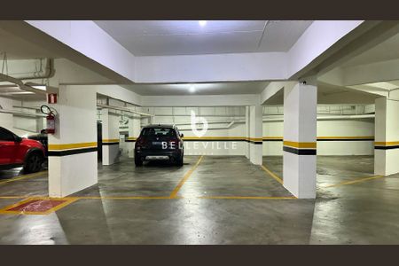 34_photo/94dce40ab5.2d3ac289e0c8b5b7-ATLAS-bc1231aa-87b1-4ca8-9863-e97c31c54fd4.jpg de apartamento à venda com 4 quartos, 225m² em Centro, Curitiba