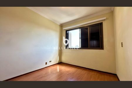 18_photo/94dce40ab5.2d3ac289e0c8b5b7-ATLAS-c0032176-78ee-4fda-b4c9-0b68cb2f34ad.jpg de apartamento à venda com 4 quartos, 225m² em Centro, Curitiba