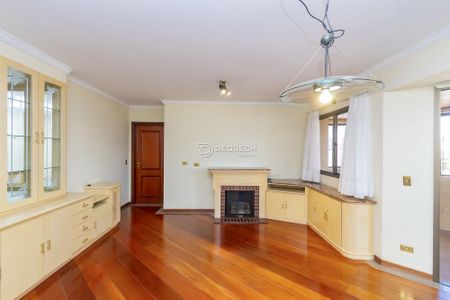 2_photo/94dce40ab5.6a7071303d858c4e-ATLAS-198291b2-3bd6-4e07-8bea-4e79c2b73b6b.jpg de apartamento à venda com 4 quartos, 225m² em Centro, Curitiba