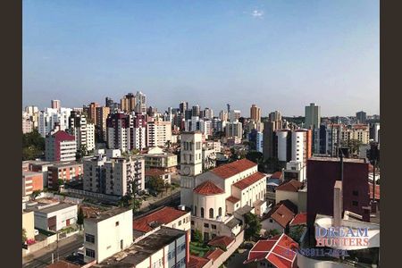 18_photo/94dce40acb.ad63520e8b84a85d-ATLAS-bf04b23d-9f0b-465b-ade7-e3cf874b4329.jpg de apartamento à venda com 2 quartos, 93m² em Centro, Curitiba