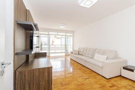 2_photo/94dce40b57.7f45fe2814a32fcf-ATLAS-103fbfa8-e2fb-4ed1-a426-9fdfbee84c09.jpg de apartamento à venda com 3 quartos, 220m² em Centro, Curitiba