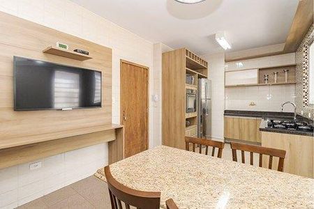 8_photo/94dce40b57.7f45fe2814a32fcf-ATLAS-1fea4866-d975-44bb-b34b-64853385ea8e.jpg de apartamento à venda com 3 quartos, 220m² em Centro, Curitiba