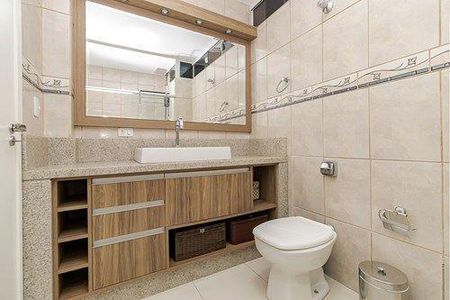 11_photo/94dce40b57.7f45fe2814a32fcf-ATLAS-2f72300b-0401-4b78-8dba-995a8edf6586.jpg de apartamento à venda com 3 quartos, 220m² em Centro, Curitiba