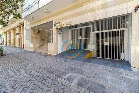 2_photo/94dce40b57.a67761edde131b11-ATLAS-06309099-bb70-404e-a7f4-61b4b394f74c.jpg de apartamento à venda com 3 quartos, 220m² em Centro, Curitiba