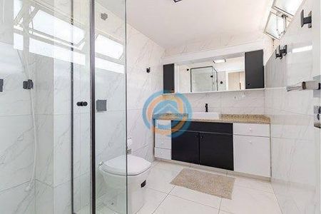 34_photo/94dce40b57.a67761edde131b11-ATLAS-87a8b9d3-a9c3-4954-b60d-e3b1930264c2.jpg de apartamento à venda com 3 quartos, 220m² em Centro, Curitiba