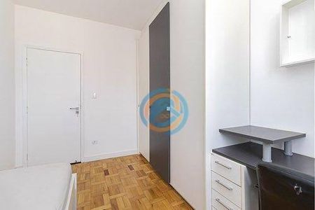 32_photo/94dce40b57.a67761edde131b11-ATLAS-9d0602db-8ba6-4c9e-9d3b-e325b6655e15.jpg de apartamento à venda com 3 quartos, 220m² em Centro, Curitiba