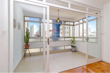 9_photo/94dce40b59.131c711fc740dfc3-ATLAS-26d53790-2a4b-4a1c-850a-3597c5dbbc7a.jpg de apartamento à venda com 3 quartos, 210m² em Centro, Curitiba