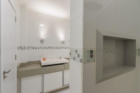 4_photo/94dce40b5b.ade4d3e2cf727602-ATLAS-1ddf74bd-4ecc-4ae8-9d66-56ac8fad2783.jpg de apartamento à venda com 3 quartos, 161m² em Centro, Curitiba