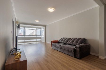 10_photo/94dce40b5b.ade4d3e2cf727602-ATLAS-4e7f5ea2-3008-4bdc-b2e1-fcdc5994770c.jpg de apartamento à venda com 3 quartos, 161m² em Centro, Curitiba